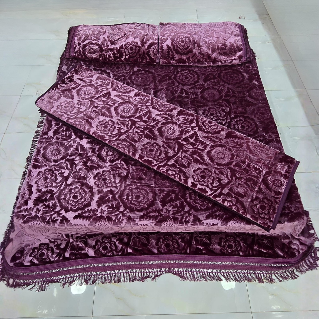 Luxury Embossed Velvet Bedspread (Purple &amp; Black)